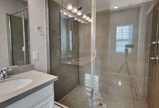 56 Boardwalk Ave in Oviedo, FL - Foto de edificio - Building Photo