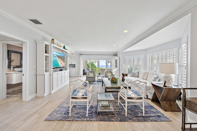 550 S Ocean Blvd in Manalapan, FL - Building Photo - Building Photo