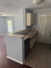 6154 Westgate Dr in Orlando, FL - Building Photo - Building Photo