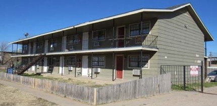 2416 Colgate St in Lubbock, TX - Foto de edificio - Building Photo