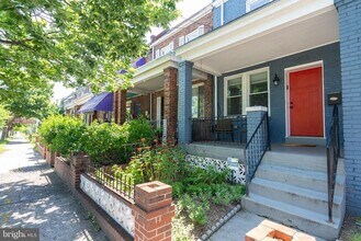 1615 Fairlawn Ave SE in Washington, DC - Building Photo - Building Photo