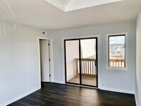 1025 Plantation Dr W photo'