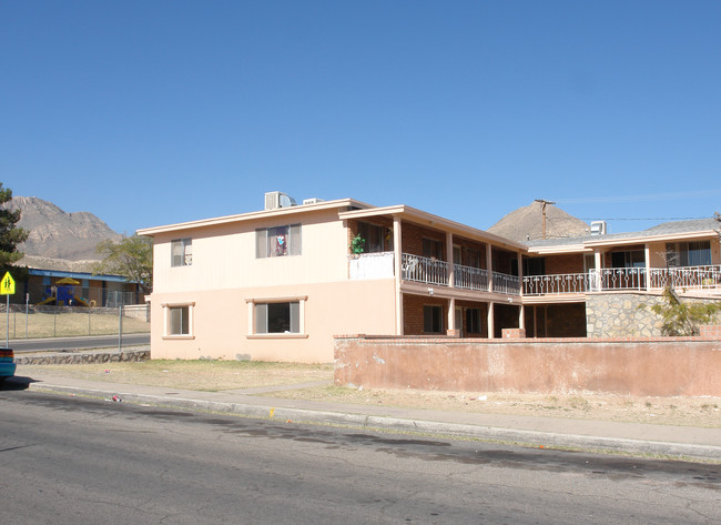 2801 Harrison Ave in El Paso, TX - Foto de edificio - Building Photo