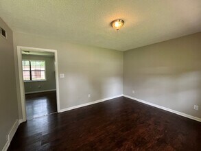 2795 Meadowbrook Dr in Horn Lake, MS - Building Photo - Building Photo