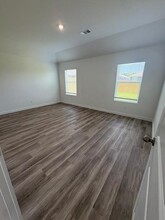 201 NW Granny Smith St in Gentry, AR - Building Photo - Building Photo