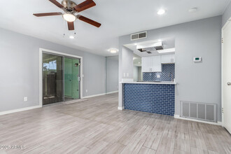 10227 N 7th Pl in Phoenix, AZ - Building Photo - Building Photo