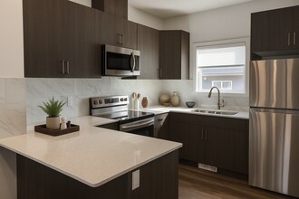 4253 Kinglet Dr NW in Edmonton, AB - Building Photo - Building Photo