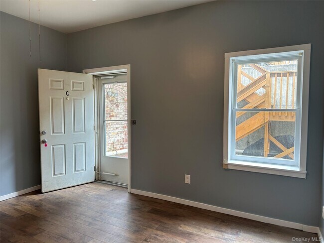 13 Jackson St in Chester, NY - Building Photo - Building Photo