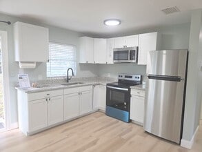 10785 W Spring Cir in Crystal River, FL - Building Photo - Building Photo