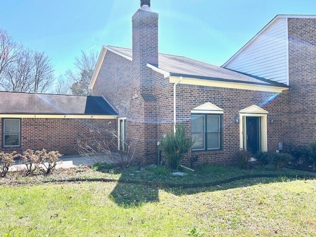 122 W Lake Cir in Madison, AL - Building Photo - Building Photo