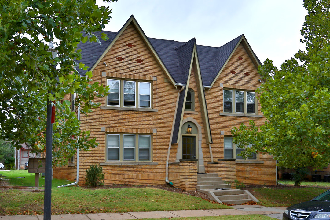 PENNINGTON PLACE AT JEFFERSON PARK in Oklahoma City, OK - Building Photo