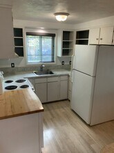 1582 Bogart Ln in Eugene, OR - Building Photo - Building Photo