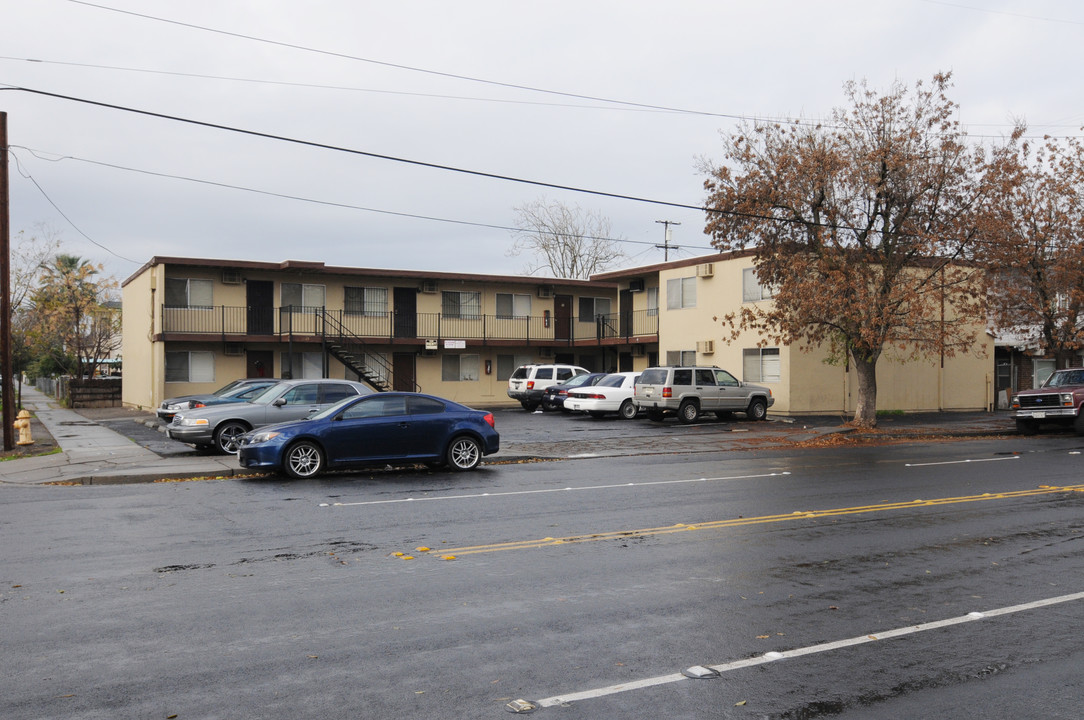 1139 California St in Stockton, CA - Foto de edificio