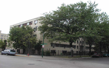 6954 N Greenview Ave in Chicago, IL - Building Photo - Building Photo