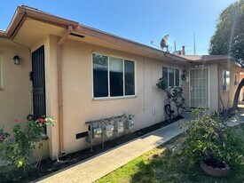 2927 Peerless Ave in Bakersfield, CA - Building Photo