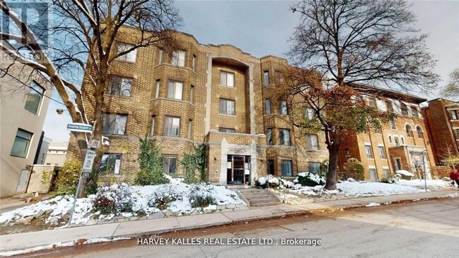 property at 320-320 Lonsdale Rd