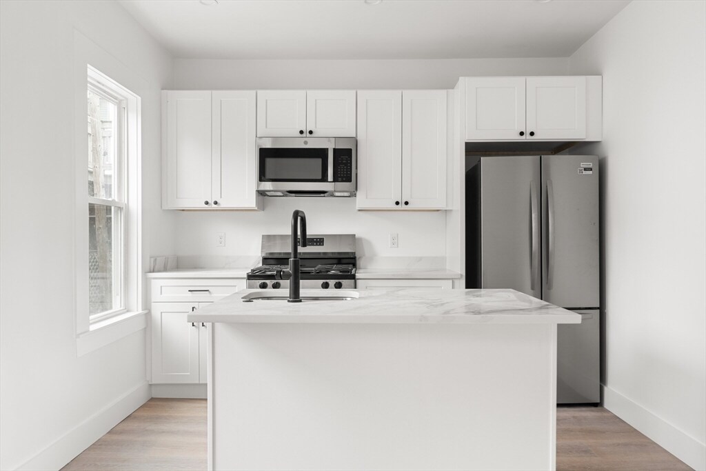 467 E 3rd St in Boston, MA - Building Photo