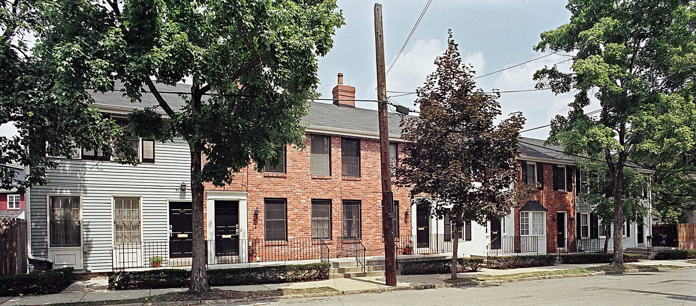 6407 Howe St in Pittsburgh, PA - Building Photo