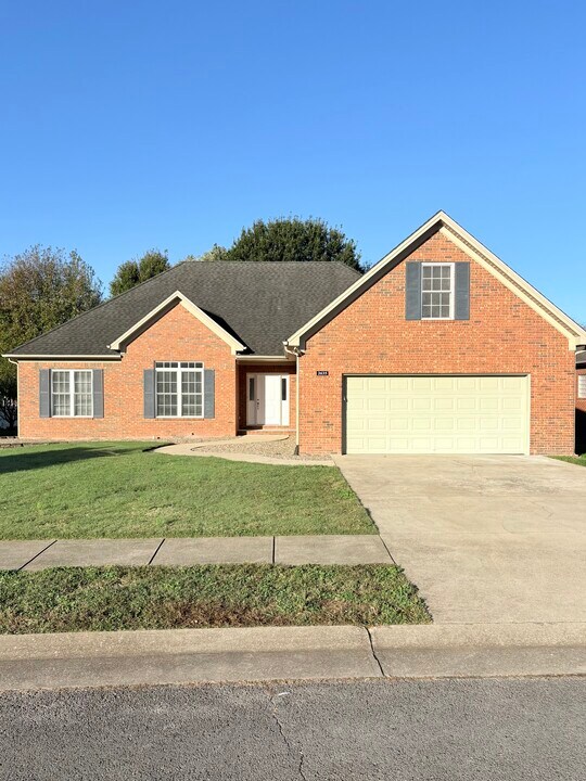 2635 Danhaven Dr in Bowling Green, KY - Building Photo