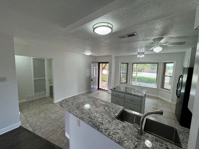 6803 Homestead Ave in Lubbock, TX - Building Photo - Building Photo