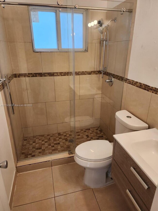 110 NE 55th St in Miami, FL - Building Photo - Building Photo