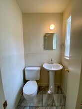 1121 Field St in San Marcos, TX - Foto de edificio - Building Photo