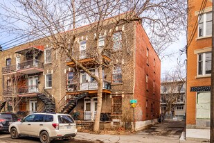 4737-4747 Des Érables Av in Montréal, QC - Building Photo