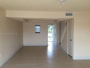 4132 SW 61st Ave in Davie, FL - Building Photo - Building Photo