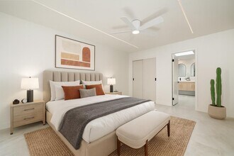 179 Gran Via in Palm Desert, CA - Building Photo - Building Photo