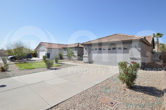 property at 3866 E Lambeth Pl
