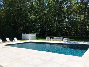 72 Talmage Farm Ln in East Hampton, NY - Building Photo - Building Photo