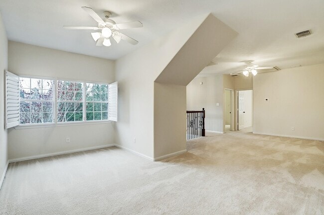 property at 62 Marquise Oaks Pl