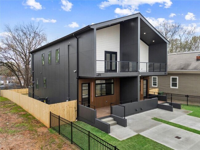 582 Hope St SW in Atlanta, GA - Building Photo - Building Photo