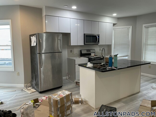 66 Quint Ave, Unit 1 in Boston, MA - Building Photo - Building Photo