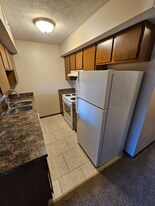 1800 Knox St in Lincoln, NE - Building Photo