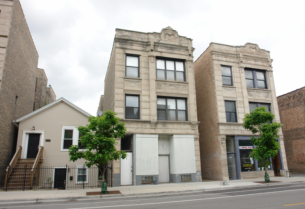 2218 W Taylor St in Chicago, IL - Building Photo