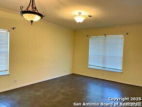1002 Meadowalk in San Antonio, TX - Building Photo - Building Photo