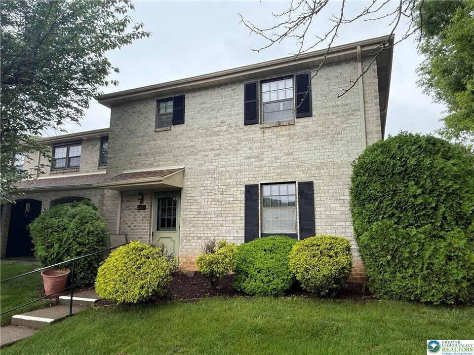 2831 Whitemarsh Pl in Macungie, PA - Building Photo