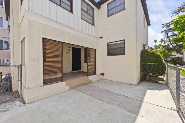 1444 S Beverly Dr in Los Angeles, CA - Building Photo - Building Photo