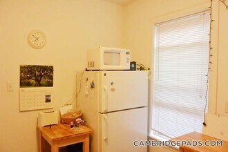 137 Columbia St, Unit 2L in Cambridge, MA - Building Photo - Building Photo