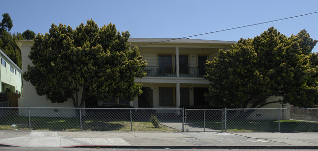 3450-3452 School St in Oakland, CA - Foto de edificio - Building Photo