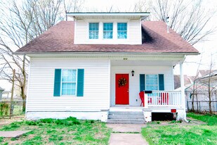 613 S Main Ave in Springfield, MO - Building Photo