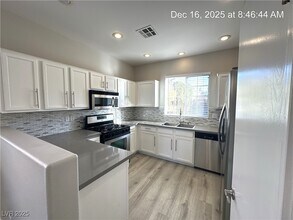 2665 Cottonwillow St in Las Vegas, NV - Building Photo - Building Photo