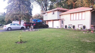 16431 Mayleon Dr in Plainfield, IL - Building Photo - Building Photo