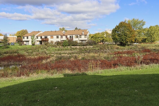 364 Grissom Ct in Hoffman Estates, IL - Building Photo - Building Photo