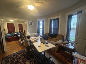 1296 Massachusetts Ave in Arlington, MA - Building Photo - Building Photo