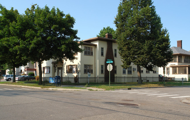 433 N Seymour St in Lansing, MI - Foto de edificio - Building Photo