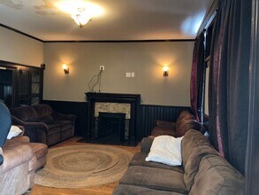 1016 14th Ave SE-Unit -c08316d9-c2a2-11ed-97bc-125442a9a26d in Minneapolis, MN - Building Photo - Building Photo