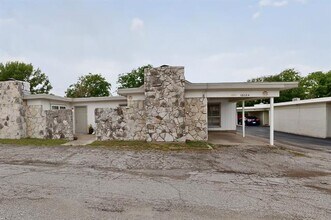 6808 Trail Lake Dr in Fort Worth, TX - Building Photo - Building Photo