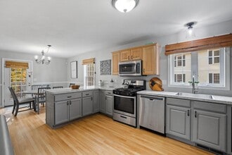 131 Forest Hill Way in Manchester, NH - Building Photo - Building Photo